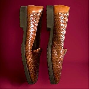 VTG Cole Haan weaved leather loafers mules size 9